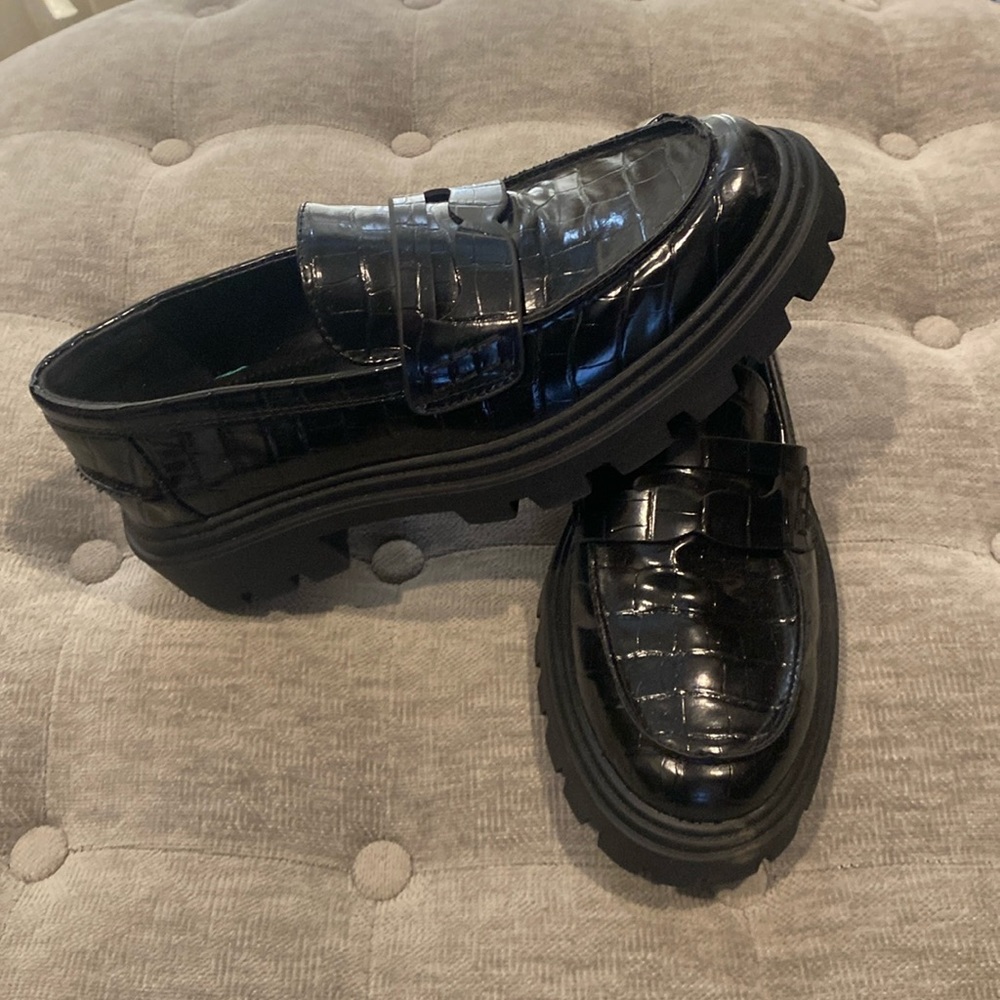 Black chunky loafers NBW